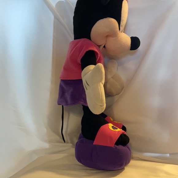Minnie Mouse Stuffed Doll - Picture 8 of 13